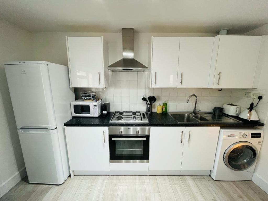 Enfield Chase Apartment Buitenkant foto