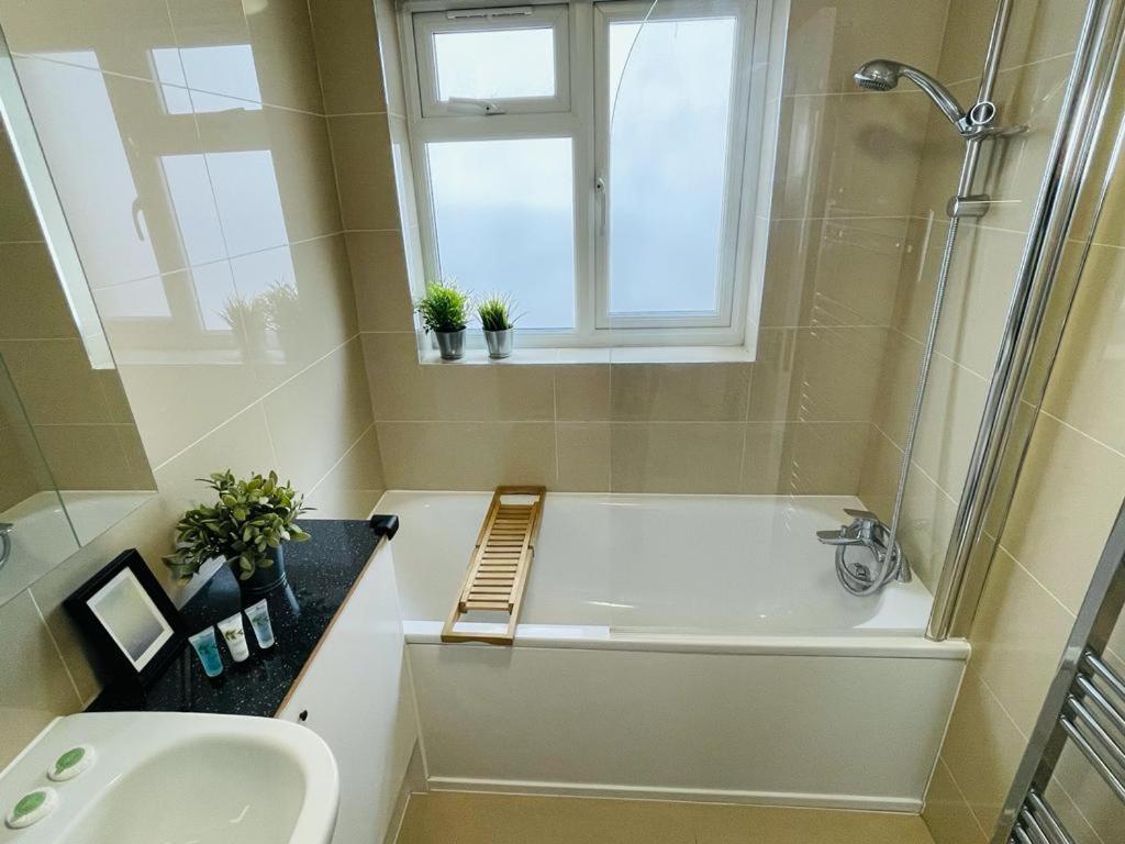Enfield Chase Apartment Buitenkant foto