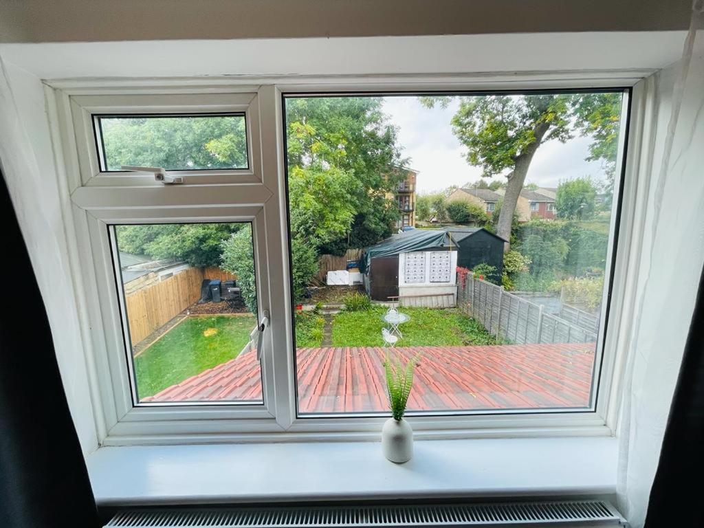 Enfield Chase Apartment Buitenkant foto